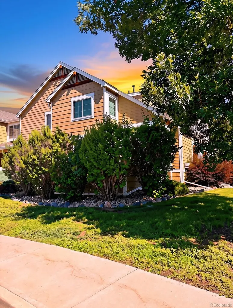805 Summer Hawk Drive Longmont CO 80504