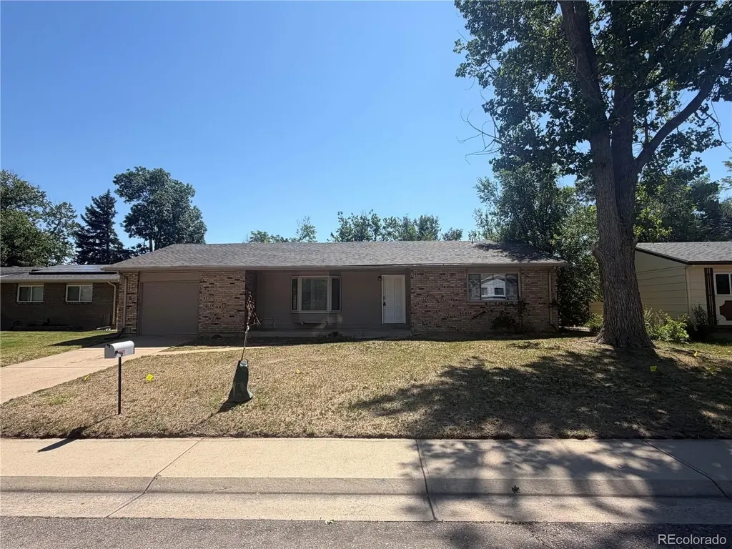 1006 S Macon Street Aurora CO 80012