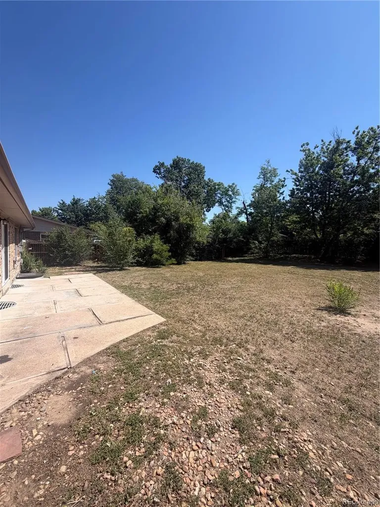 1006 S Macon Street Aurora CO 80012