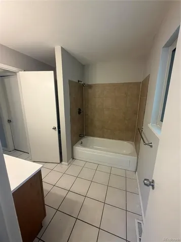 1006 S Macon Street Aurora CO 80012