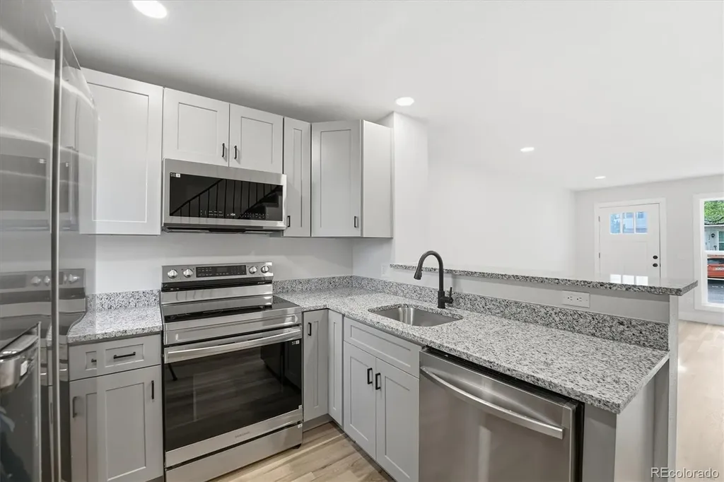 9800 W Cornell Place Lakewood CO 80227