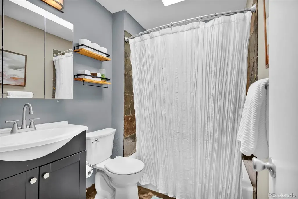 5291 S Yampa Street Centennial CO 80015
