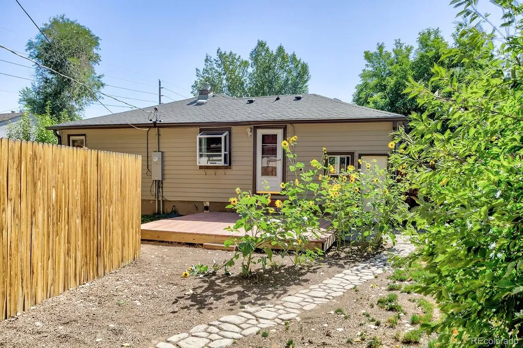 4809 S Logan Street Englewood CO 80113