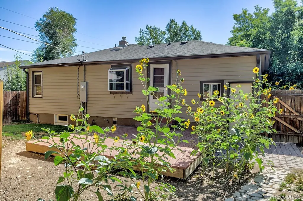4809 S Logan Street Englewood CO 80113