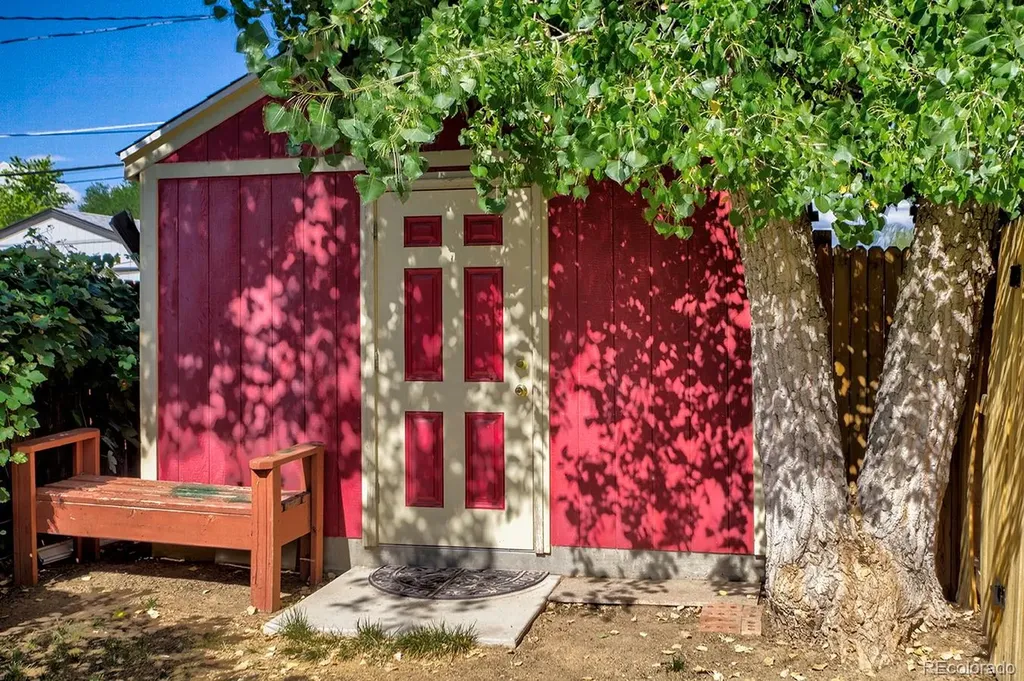 4809 S Logan Street Englewood CO 80113