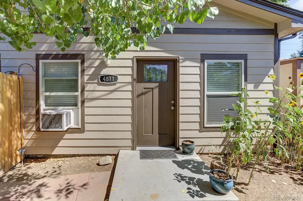 4809 S Logan Street Englewood CO 80113