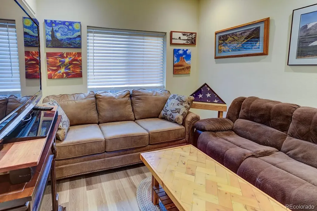 4809 S Logan Street Englewood CO 80113