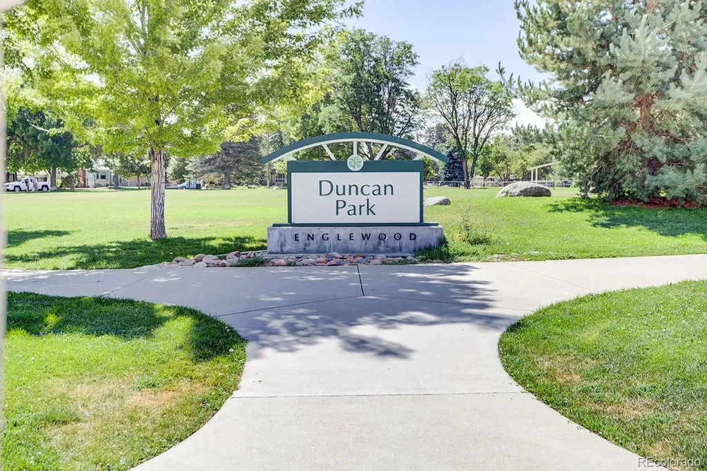 4809 S Logan Street Englewood CO 80113