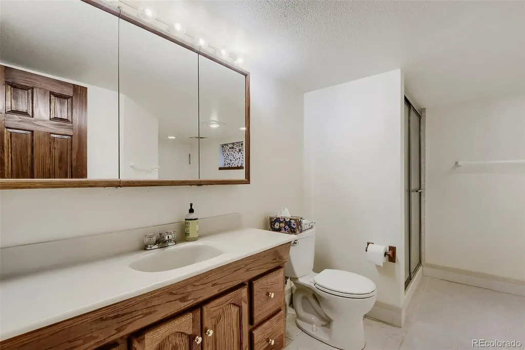 1435 E Irish Lane Littleton CO 80122