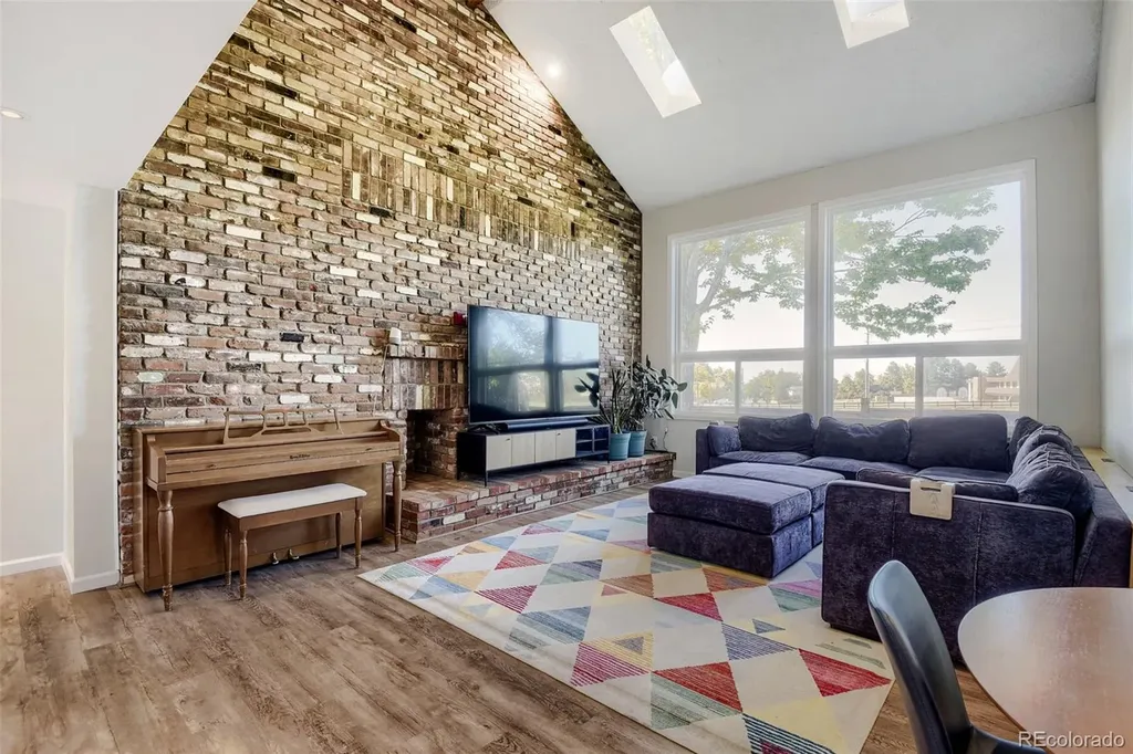 1435 E Irish Lane Littleton CO 80122