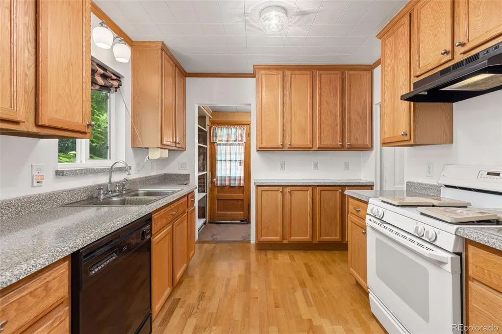 4561 Lowell Boulevard Denver CO 80211