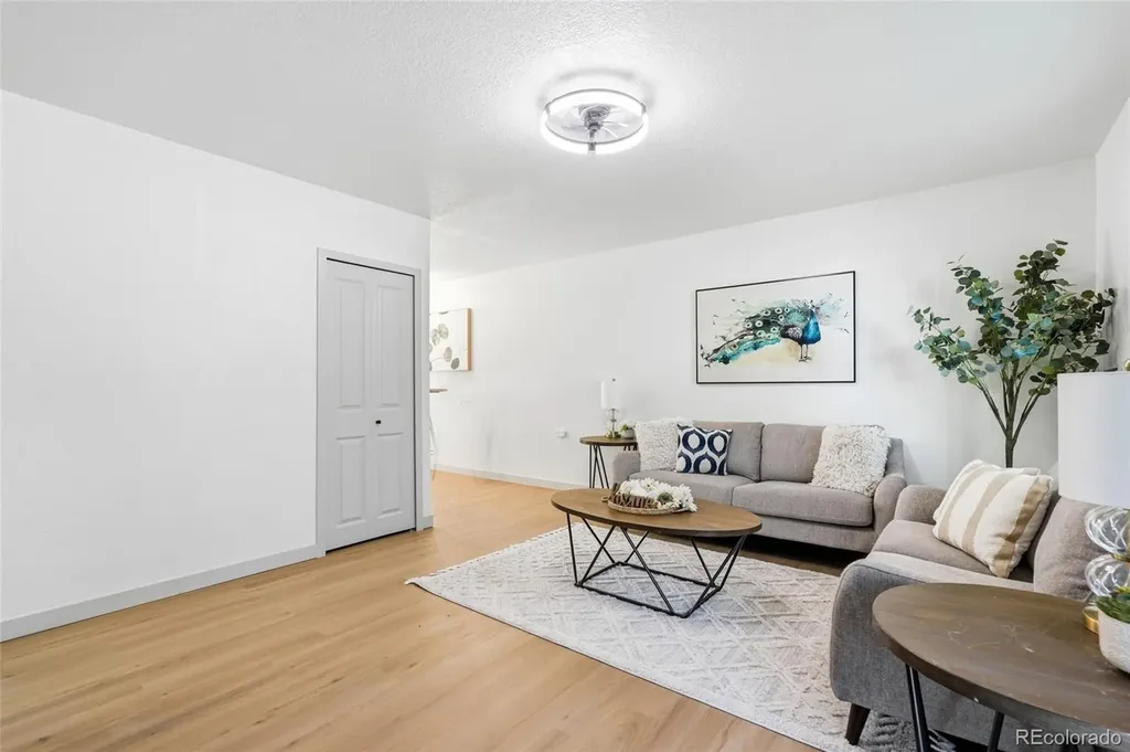 8728 W Floyd Drive Lakewood CO 80227