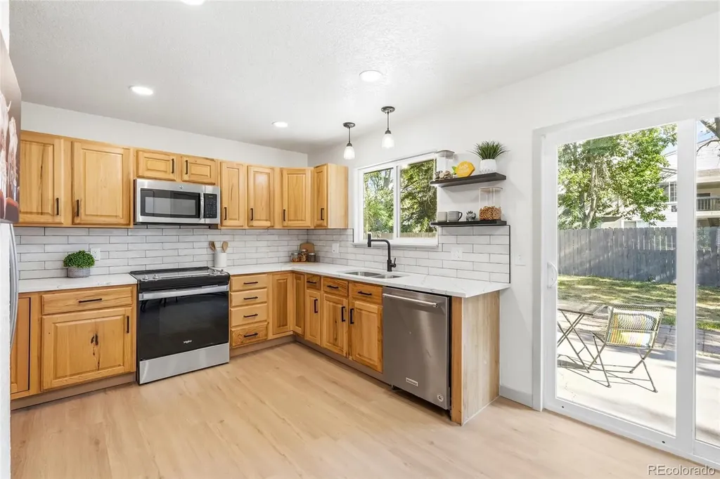 8728 W Floyd Drive Lakewood CO 80227