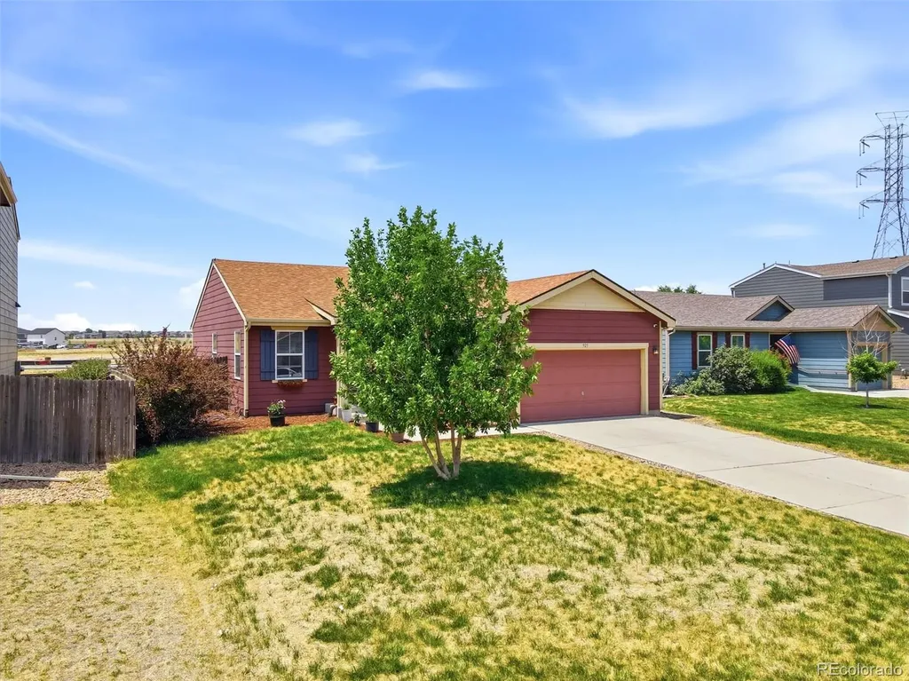 923 Stagecoach Avenue Brighton CO 80603