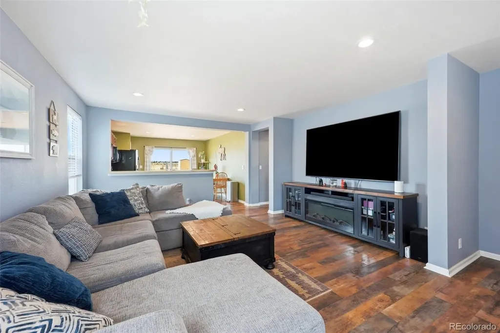 923 Stagecoach Avenue Brighton CO 80603