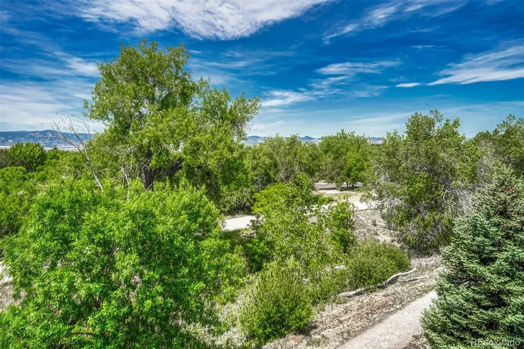 1651 W Canal Circle W Littleton CO 80120