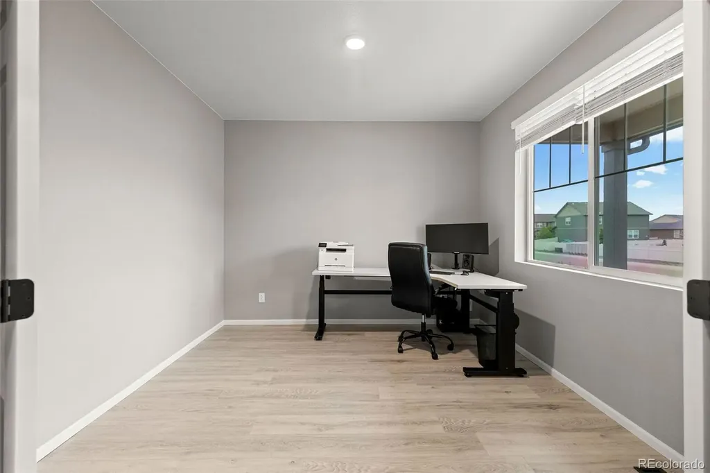 10359 Chinook Street Longmont CO 80504