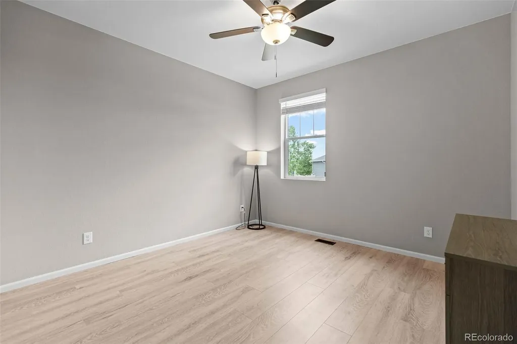 10359 Chinook Street Longmont CO 80504