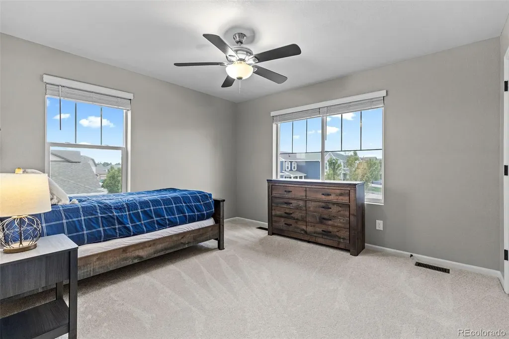 10359 Chinook Street Longmont CO 80504