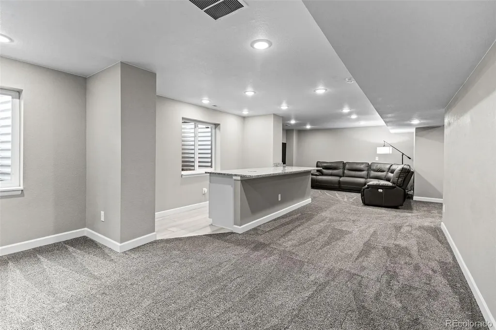 10359 Chinook Street Longmont CO 80504