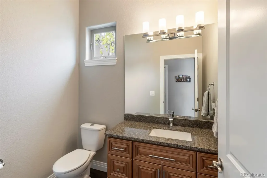1131 S Balsam Court Lakewood CO 80232