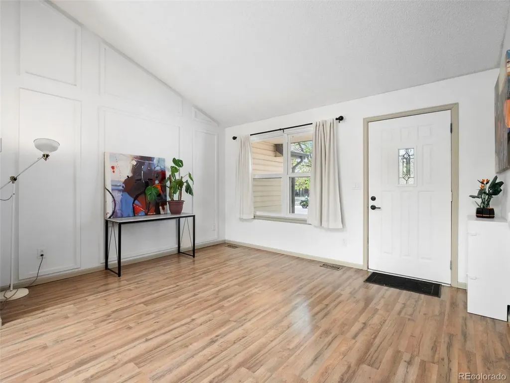 4594 Granby Way Denver CO 80239