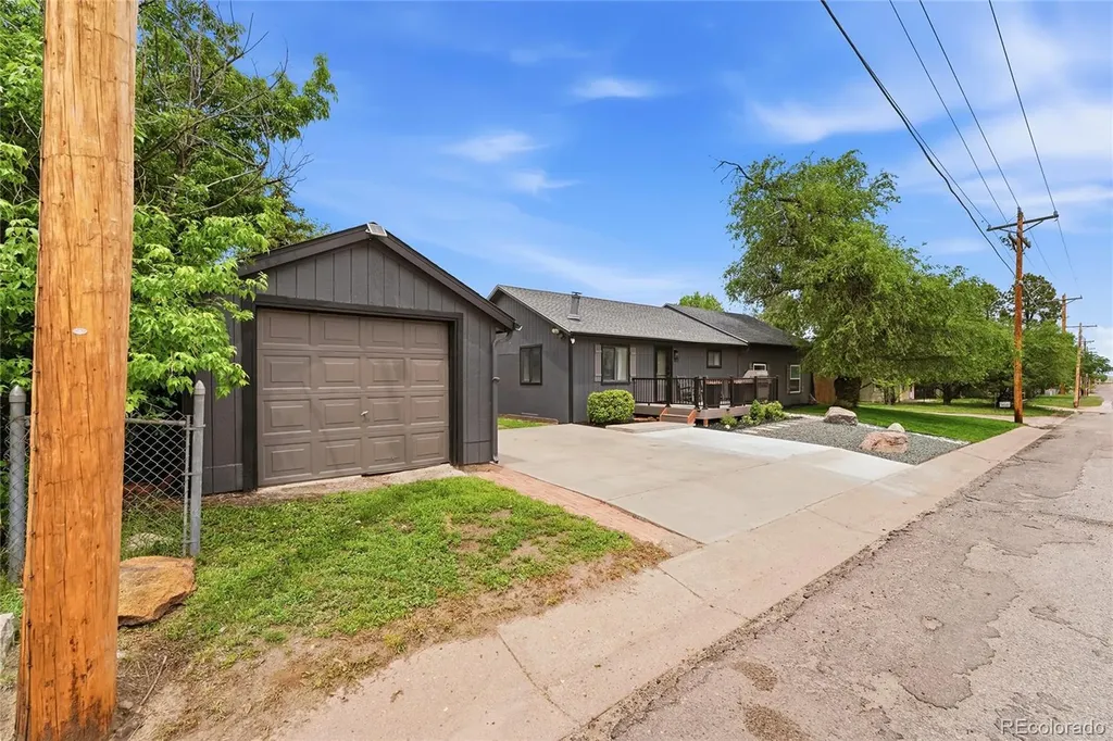 321 Ute Avenue Kiowa CO 80117