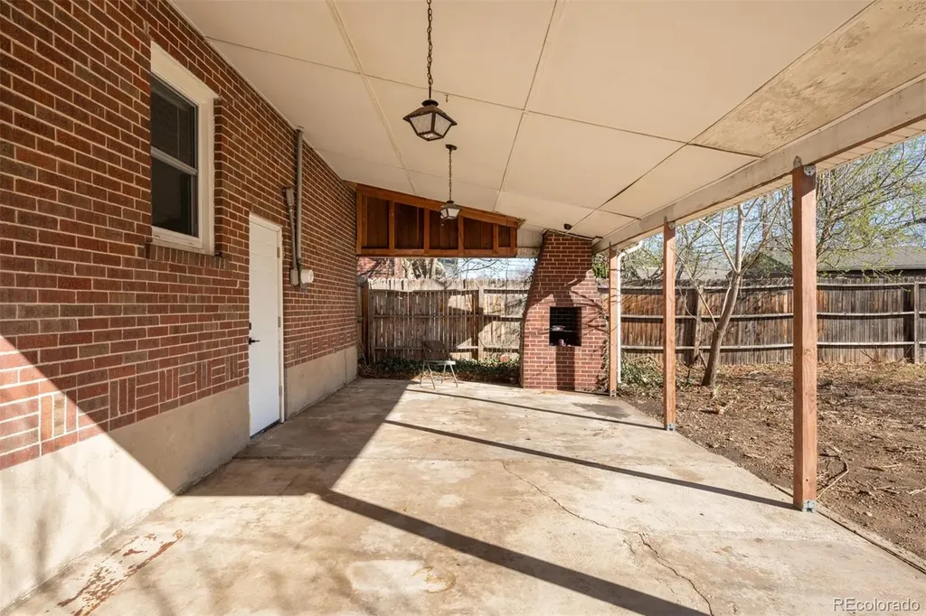 2056 S Lincoln Street Denver CO 80210