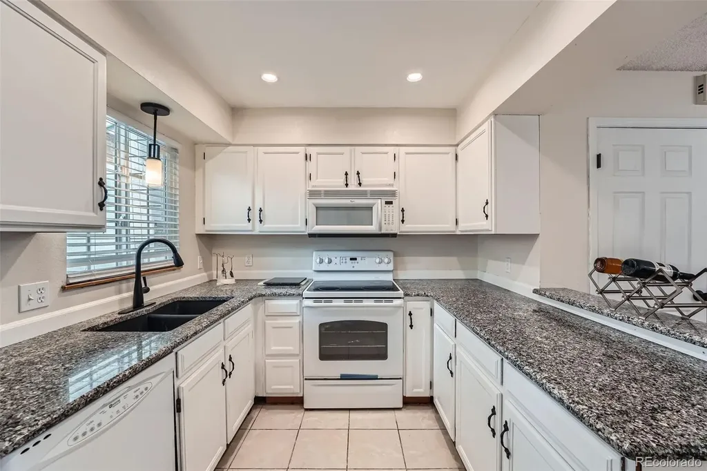9202 W Ontario Drive Littleton CO 80128