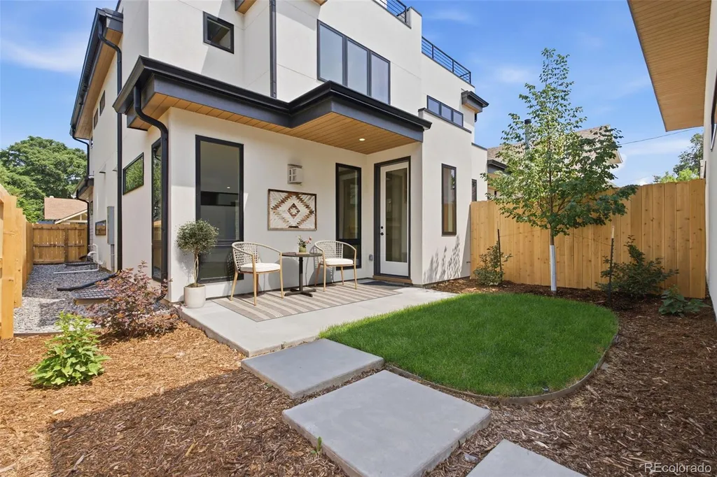 3215 S Sherman Street Englewood CO 80113