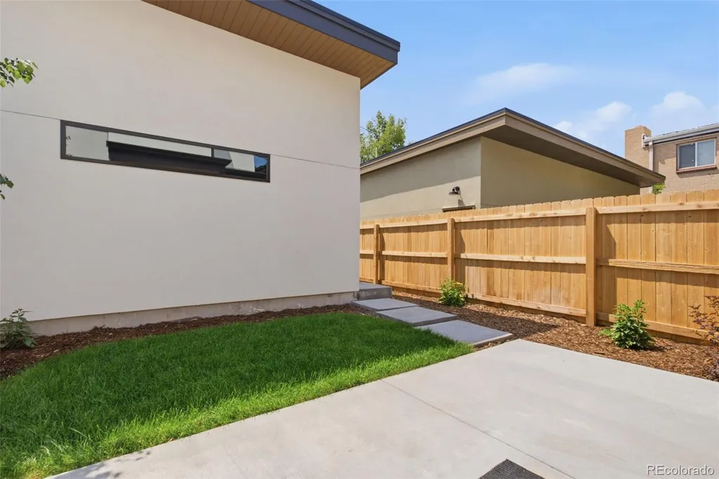 3215 S Sherman Street Englewood CO 80113