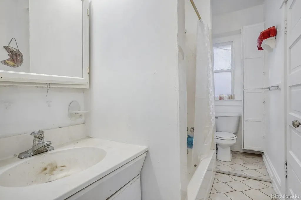 708-712 S Corona Street Denver CO 80209