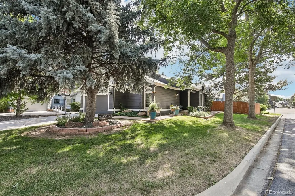 7100 Dry Creek Court Longmont CO 80503