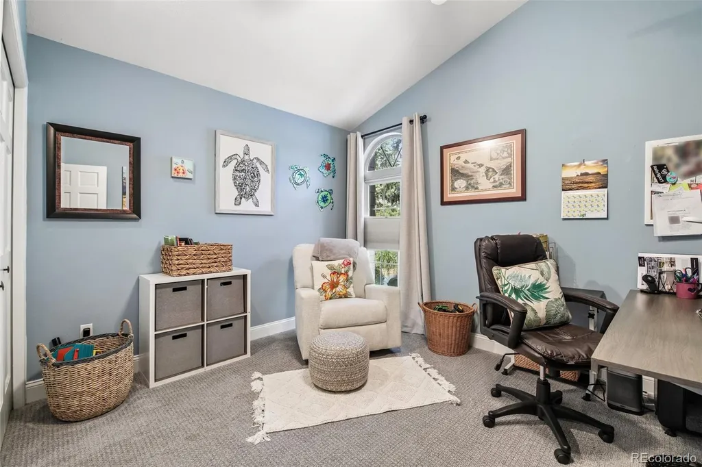 7100 Dry Creek Court Longmont CO 80503