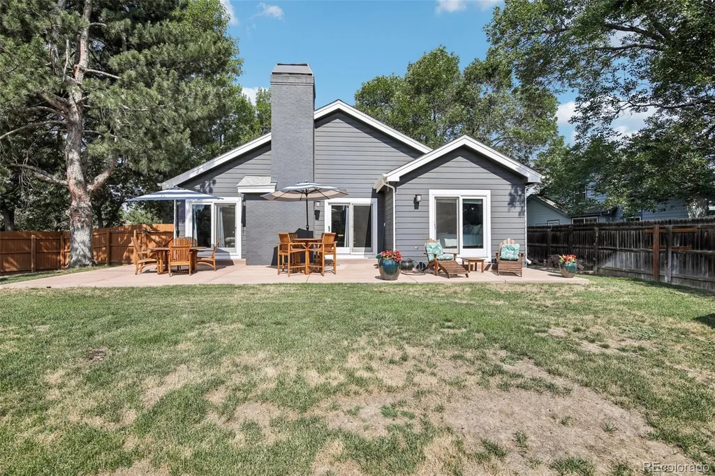 7100 Dry Creek Court Longmont CO 80503