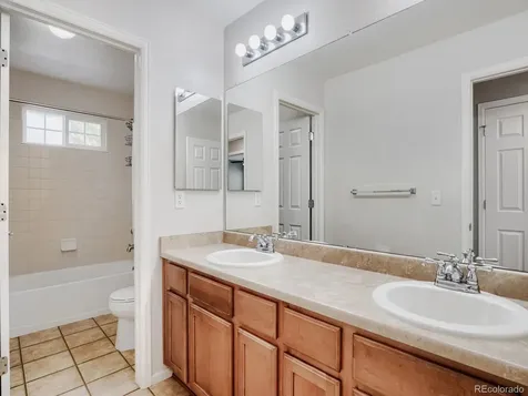 24625 E Chenango Drive Aurora CO 80016