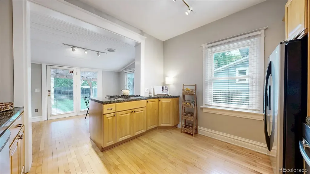 218 S Emerson Street Denver CO 80209