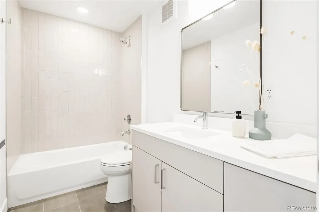 1223 Newton Street Denver CO 80204