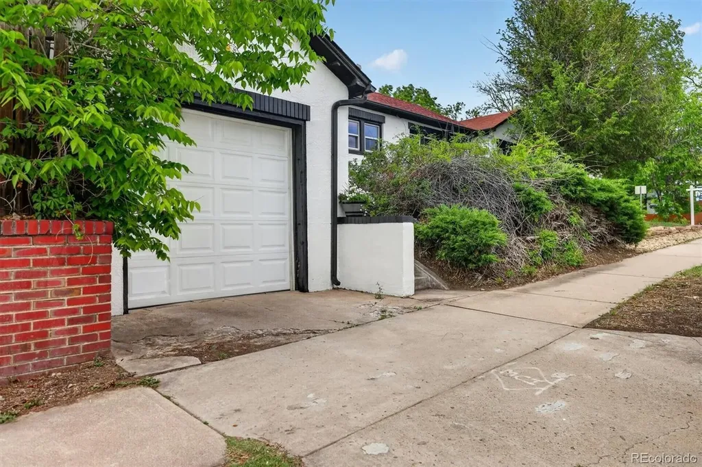 1401 Ash Street Denver CO 80220