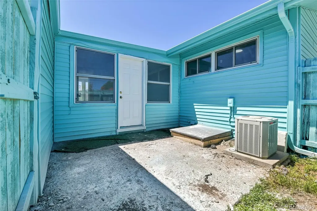 1500 S Wolcott Court Denver CO 80219