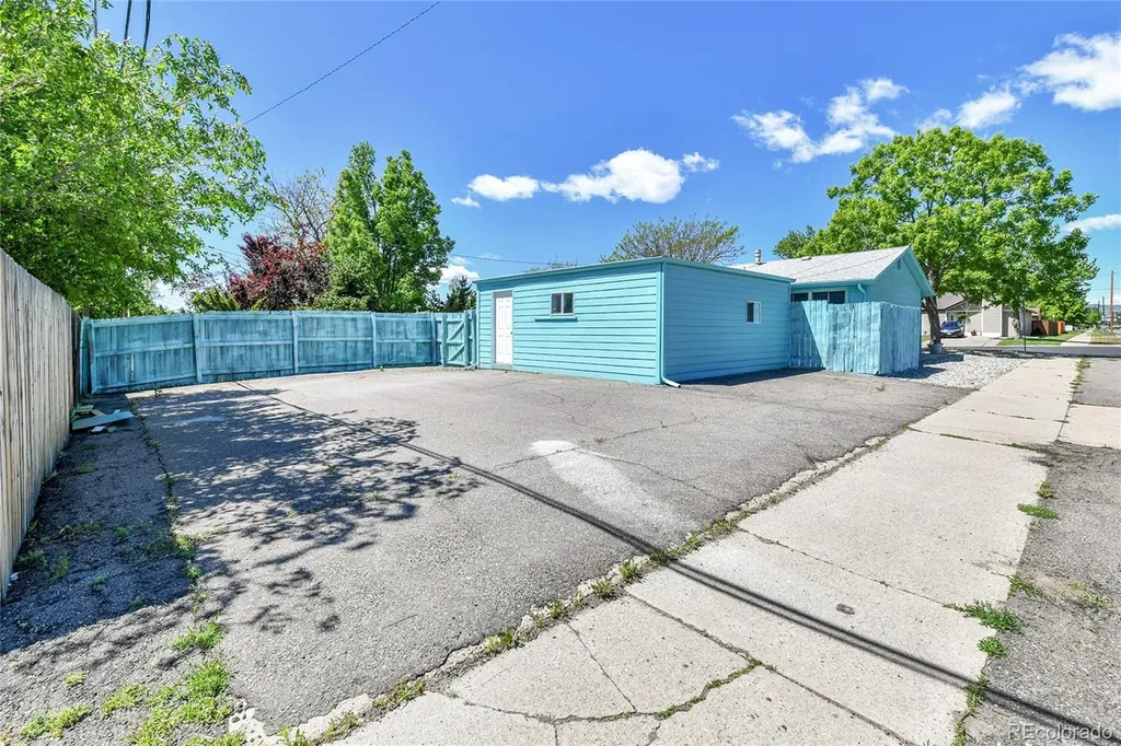 1500 S Wolcott Court Denver CO 80219