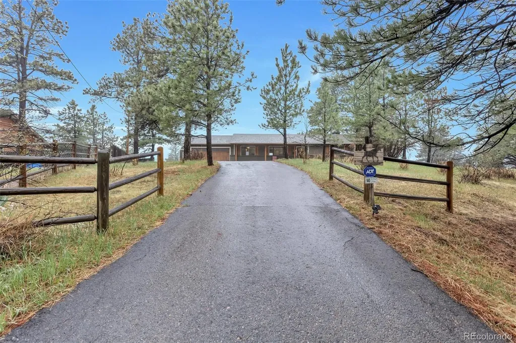 104 Overlook Road Elizabeth CO 80107