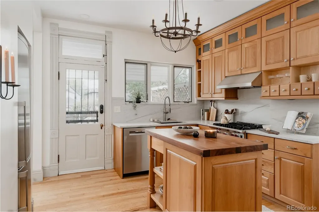 2339 N Emerson Street Denver CO 80205