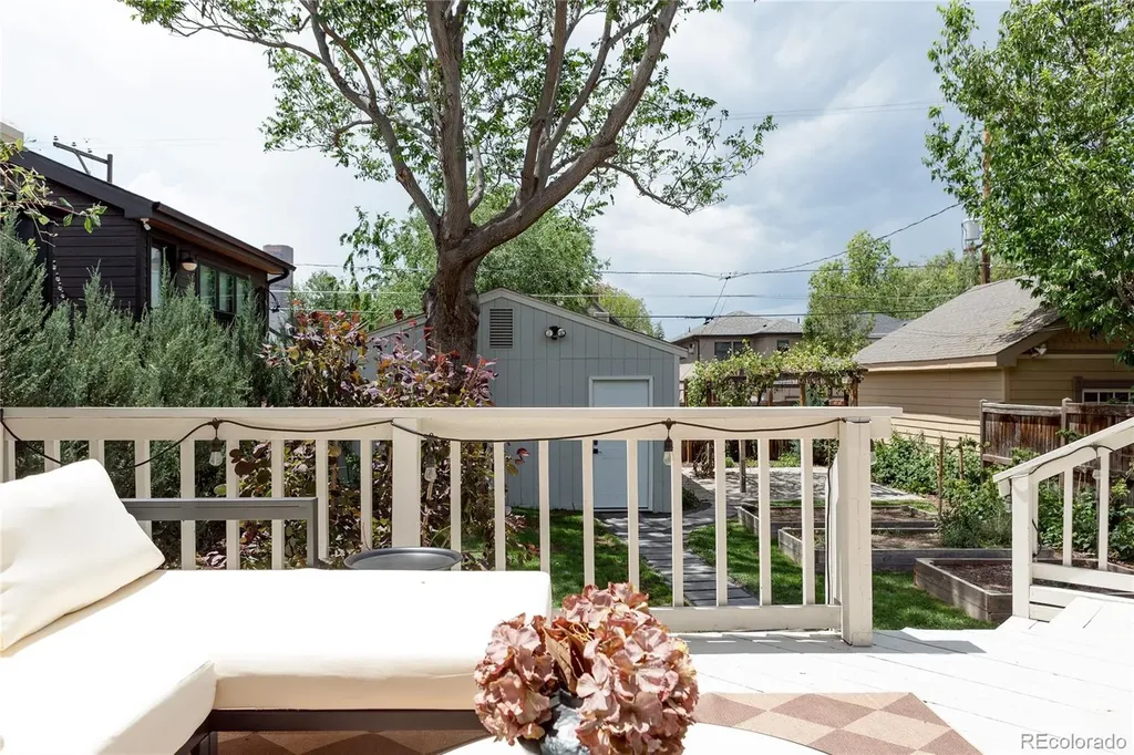 2339 N Emerson Street Denver CO 80205
