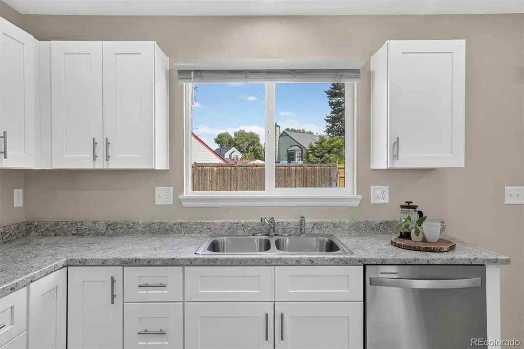 4784 Fraser Way Denver CO 80239