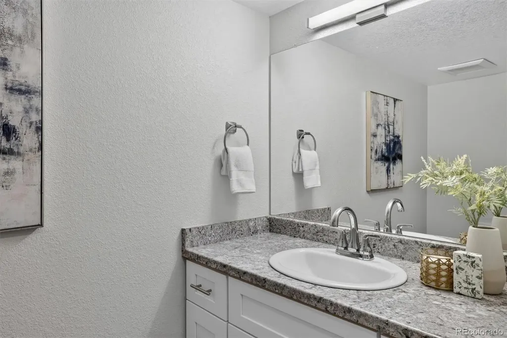 4784 Fraser Way Denver CO 80239