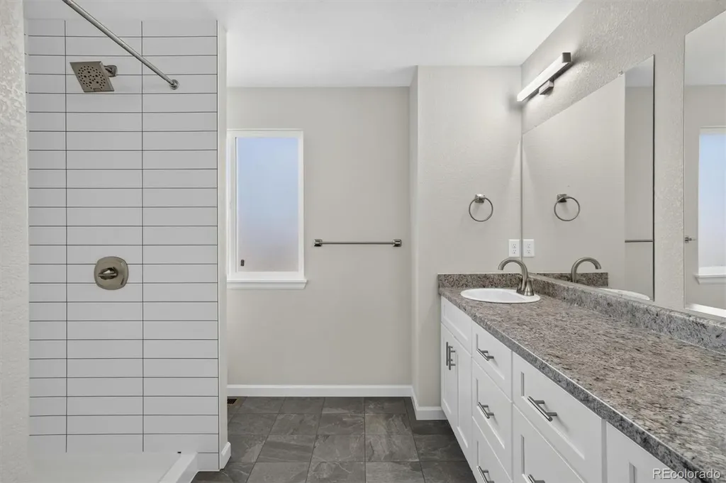 4784 Fraser Way Denver CO 80239