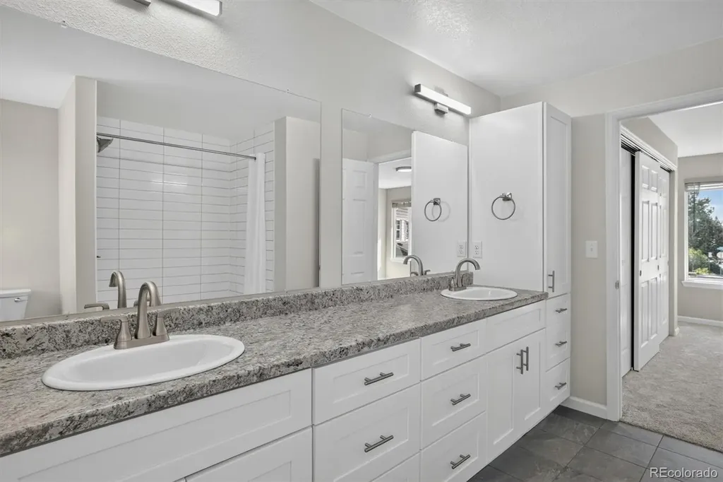 4784 Fraser Way Denver CO 80239