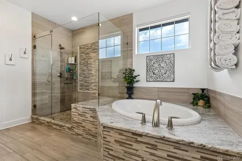 1085 Maddox Court Broomfield CO 80023