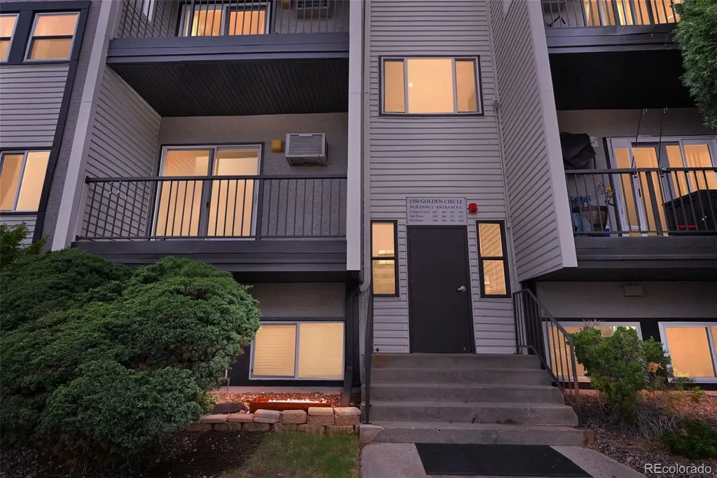 1350 Golden Circle Golden CO 80401